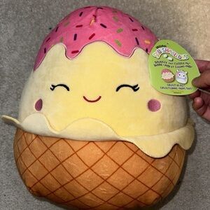 NEW 8” “Clara the Ice Cream Sundae” Kellytoy Squishmallow